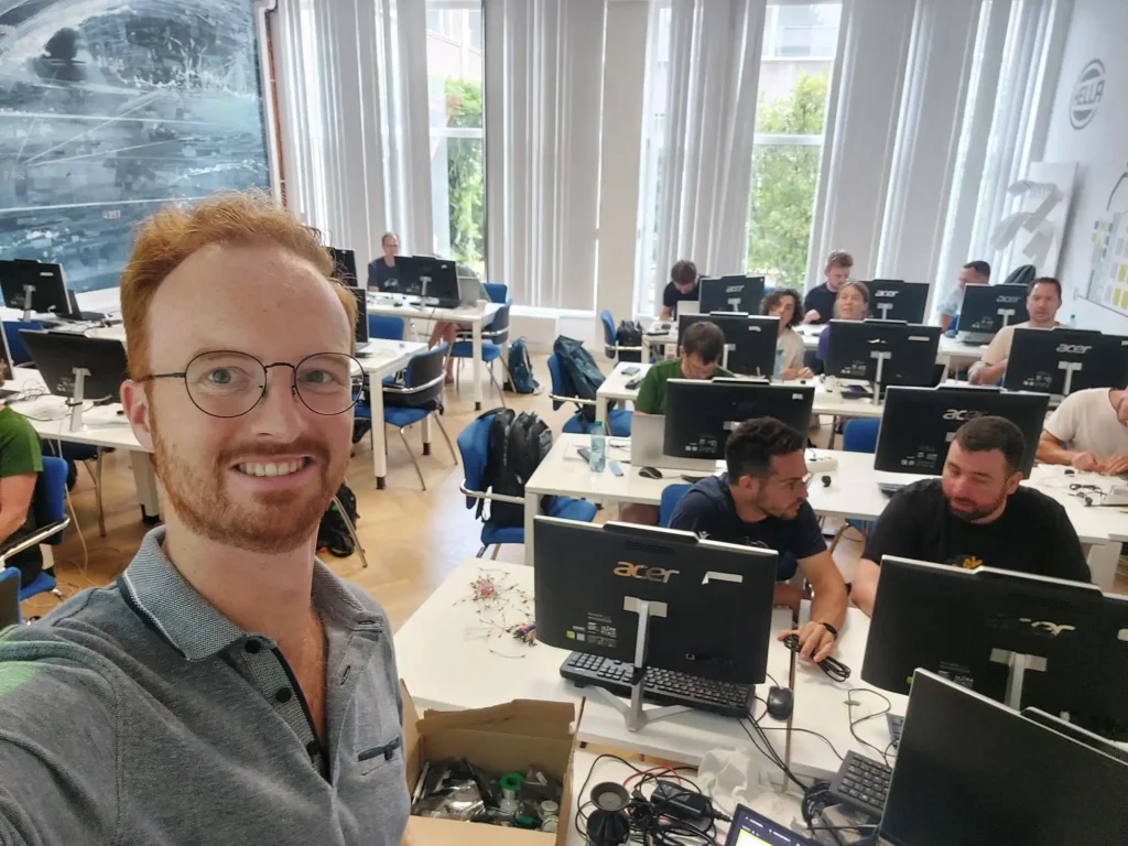 Selfie from Joram during his workshop: From Sensor to GeoJSON: Building an Open Source IoT Geo-Pipeline
